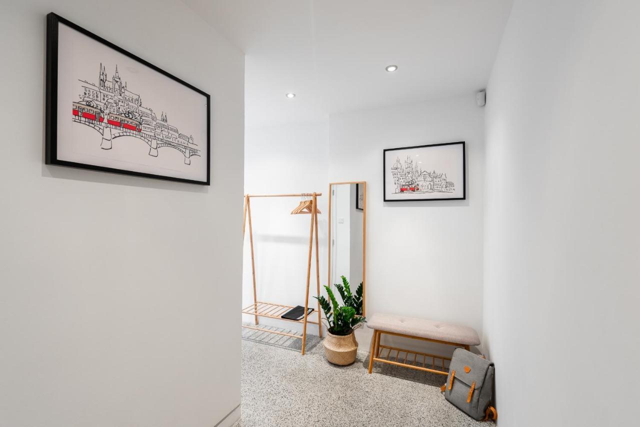 Bright Charming Apt With Terrace, Parking & Airco. Prague Extérieur photo